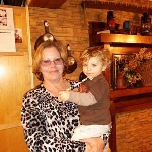 Meet your Posher, Debra